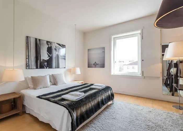 FLH Chiado Design Flat